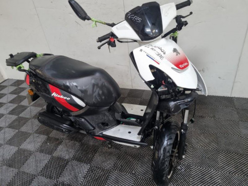 PEUGEOT 50 KISBEE