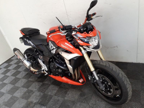 SUZUKI 750 GSR YOSHIMURA EDITION YOSHIMURA