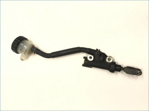 Maitre cylindre frein arriere YAMAHA FZS 600 2000-2001 FAZER