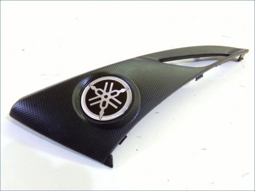 Cache lateral droit YAMAHA MW 125 TRICITY 2014-2016