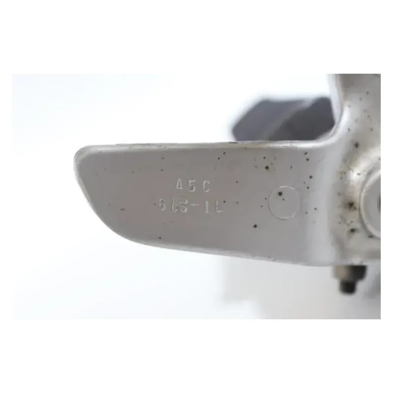 Platine arriere gauche SUZUKI VX 800 1990 - 1997