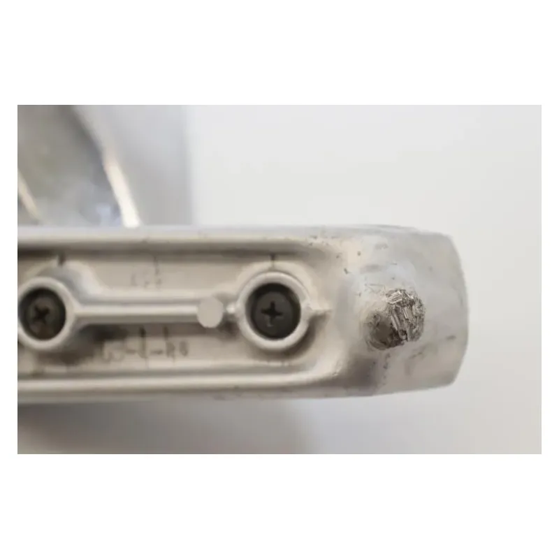 Repose pieds avant droit SUZUKI VX 800 1990 - 1997