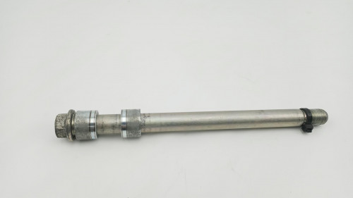 Axe de roue avant YAMAHA 700 TRACER 2020 - 2024