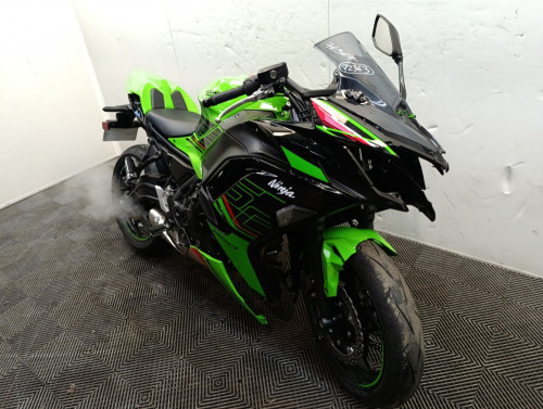 KAWASAKI NINJA 650