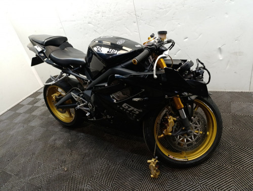 TRIUMPH DAYTONA 675