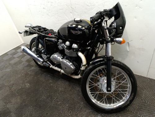 TRIUMPH THRUXTON 900 ACE CAFE