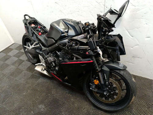 HONDA CBR 650 R