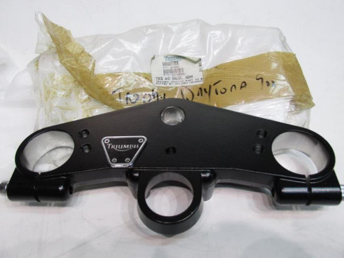 Te de fourche superieur TRIUMPH TROPHY 900 1996-2001