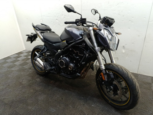 VOGE R 525