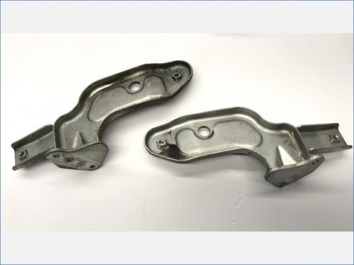 Support plancher marche pied SUZUKI AN 400 2007-2010 BURGMAN