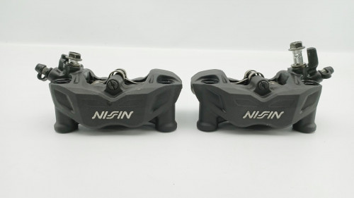 Etrier de frein avant SUZUKI 1300 GSX BKING 2007 - 2011