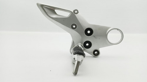 Platine avant droite SUZUKI 1300 GSX BKING 2007 - 2011