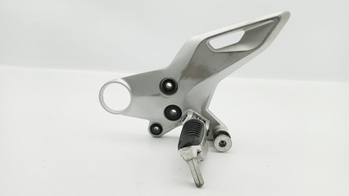 Platine avant gauche SUZUKI 1300 GSX BKING 2007 - 2011