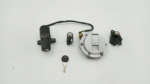 Jeu de serrure contacteur a cle MOTO GUZZI 1100 V11 LE MANS 2003 - 2004