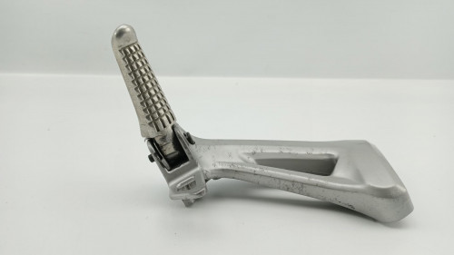 Platine arriere gauche SUZUKI 650 SV N 1999 - 2002