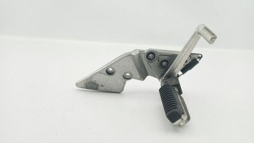 Platine avant droite SUZUKI 1200 BANDIT 2000 - 2005