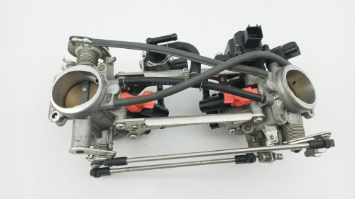 Rampe d'injection SUZUKI 650 SV 2016 - 2025