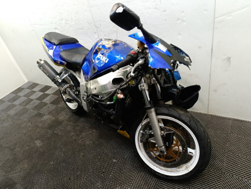 SUZUKI GSX-R 600
