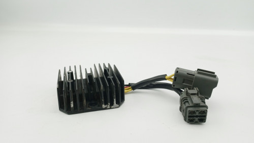 Regulateur charge batterie KYMCO 300 MAXXER 2005 - 2006