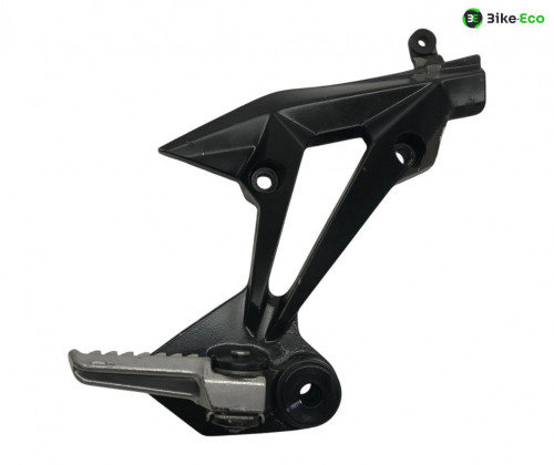 Platine et repose pieds arriere droit KAWASAKI Z 750 2007-2010