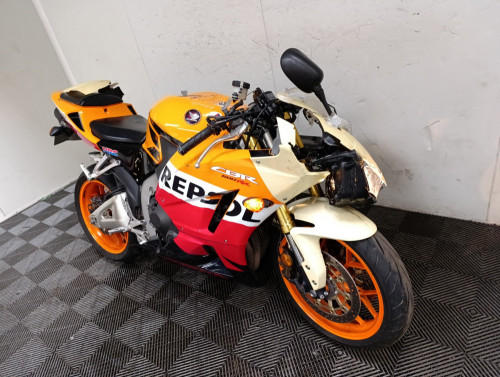 HONDA CBR 600 RR