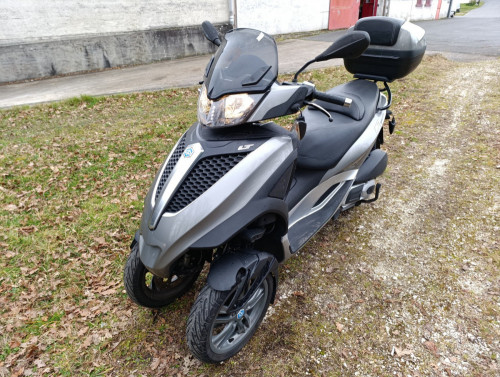 PIAGGIO YOURBAN 300