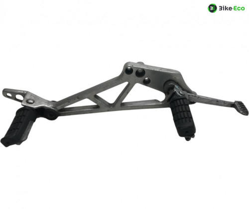 Platine avant droite HONDA VF 750 F 1983-1984