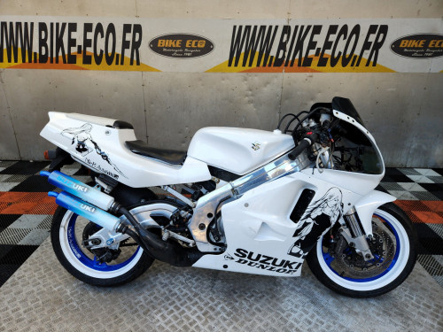 SUZUKI RGV 250