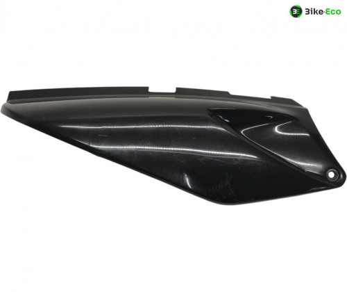 Cache carenage sous selle droit HONDA XL V 125 2007-2016 VARADERO