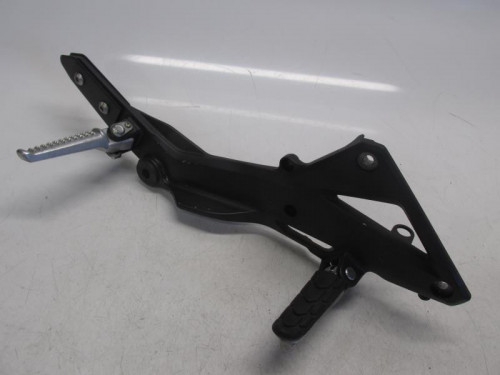 Platine avant droite HONDA CB F 600 2007-2010 HORNET