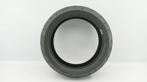 Pneu arriere HONDA CBR 650 R E CLUTCH 2024 - 2024