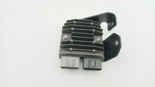 Regulateur charge batterie TRIUMPH 675 STREET TRIPLE 2011 - 2012