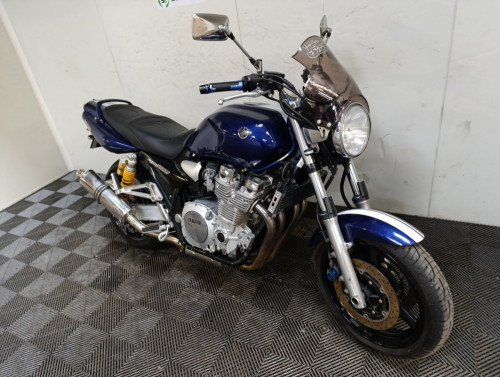 YAMAHA 1300 XJR