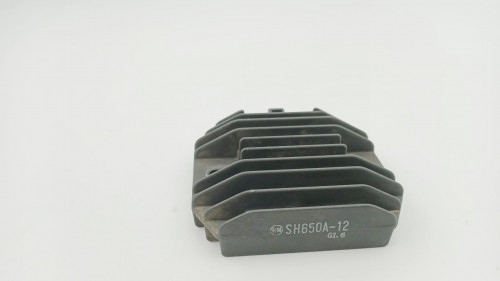 Regulateur charge batterie KAWASAKI 750 ZR7 1999 - 2004