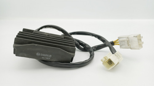 Regulateur charge batterie PIAGGIO BEVERLY 350 ABS 2016 - 2020