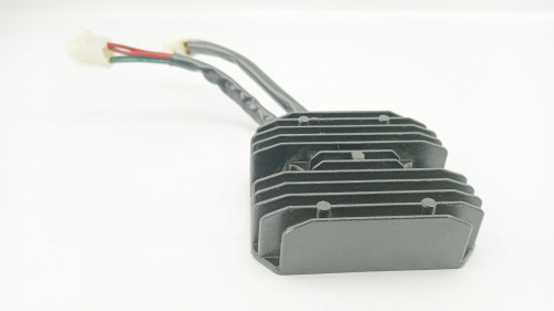Regulateur charge batterie SUZUKI SV 650 N 1999 - 2002