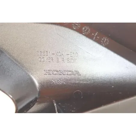 Demi flanc selle droit HONDA CB 300 R ABS 2018 - 2020