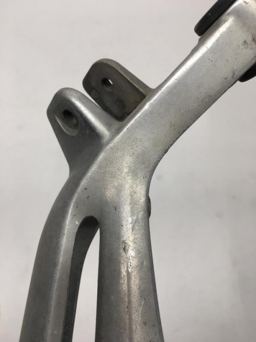 Platine arriere droite HONDA CBR 1100 XX 1999-2007