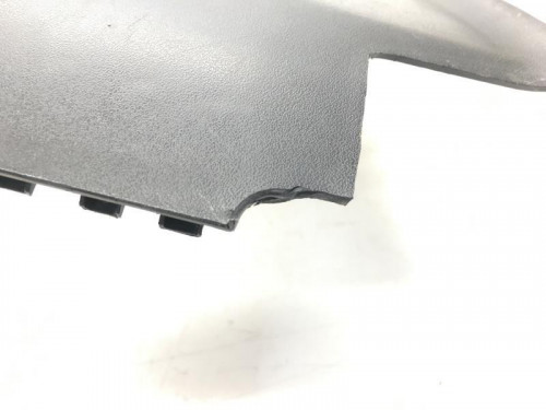 Cache carenage sous selle gauche PEUGEOT KISBEE 50 2018-2020 4 T