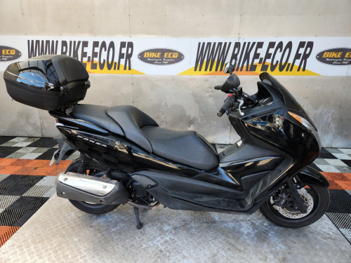 HONDA FORZA 300