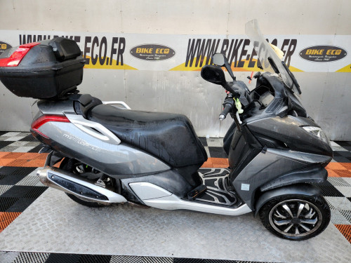 PEUGEOT METROPOLIS 400