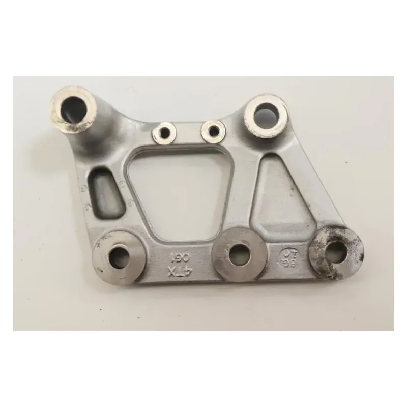 Support moteur droit YAMAHA TDM 850 1996 - 2002