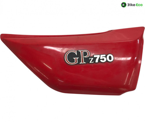 Cache carenage sous selle droit KAWASAKI GPZ 750 1981-1982