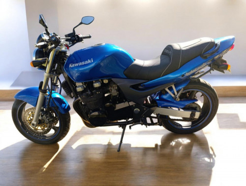KAWASAKI ZR7