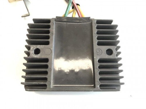 Regulateur charge batterie PIAGGIO MP3 300 2011-2014 LT IE SPORT