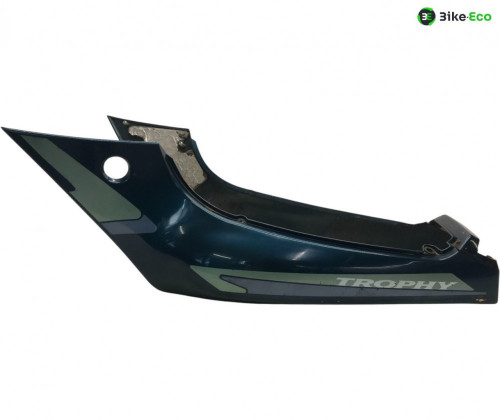 Cache carenage coque arriere TRIUMPH TROPHY 900 1992-1995