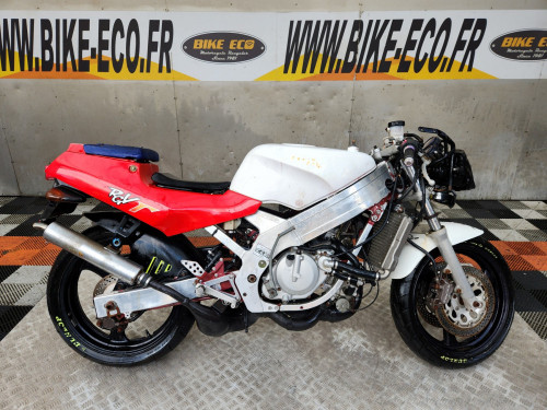 SUZUKI RGV 250