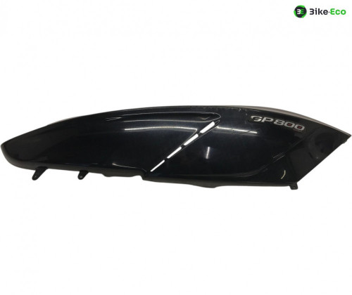 Cache carenage coque arriere droit GILERA GP 800 2007-2011