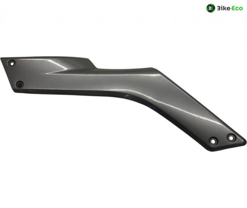 Cache lateral droit GILERA GP 800 2007-2011