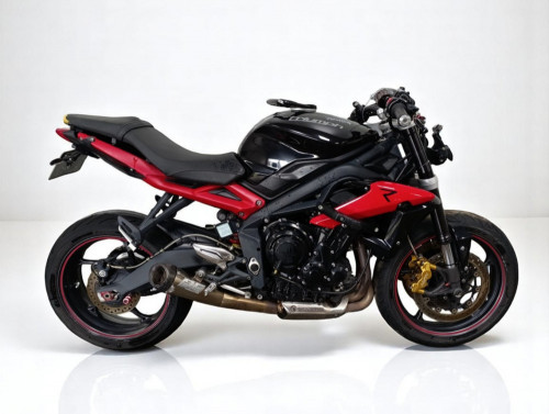 TRIUMPH STREET TRIPLE 675